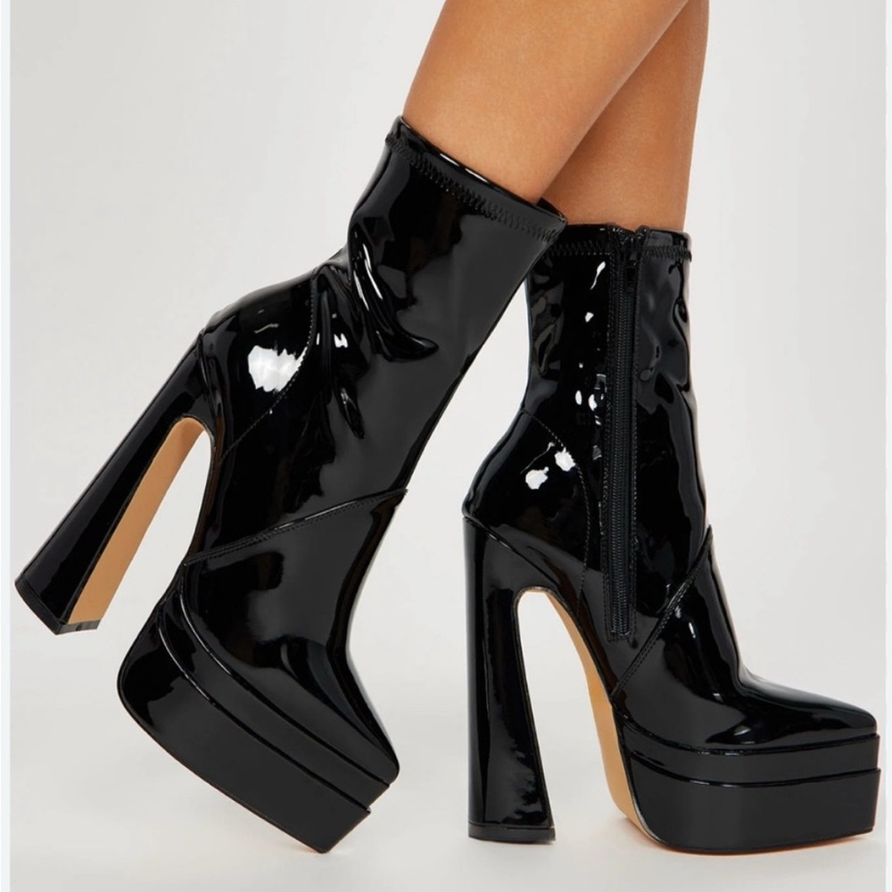 (New) Black Platform Ankle Boots